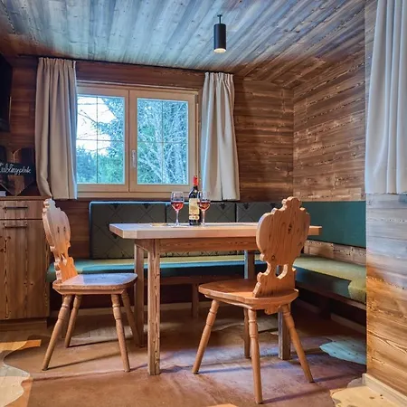 Σπίτι διακοπών Nueggili's Maisaess